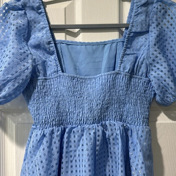 Pretty Dress - Picture 10 of 12